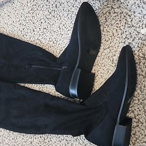 Cute Black boots over knee